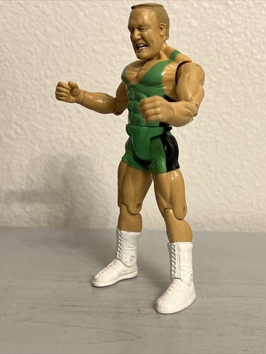 WWE FIT FINLAY 6.5” ACTION FIGURE TOY (PRE-OWNED) - Picture 9 of 11