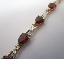 10k Yellow Gold Vintage Garnet and Diamond Br...