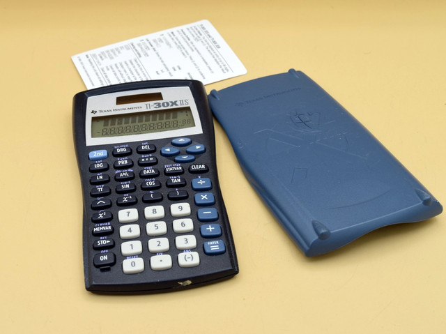 Texas Instruments TI-30X IIS
