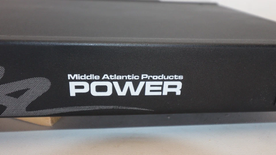 Middle Atlantic PD-915R Full Rackmount Power Strip 9-Outlet - Image 2 of 4