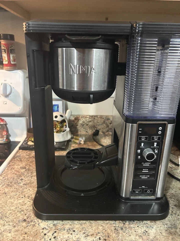 Ninja CM300 Hot Over Ice cafetera de una sola porción o goteo jarra de vidrio de 10 tazas Foto 2 de 4