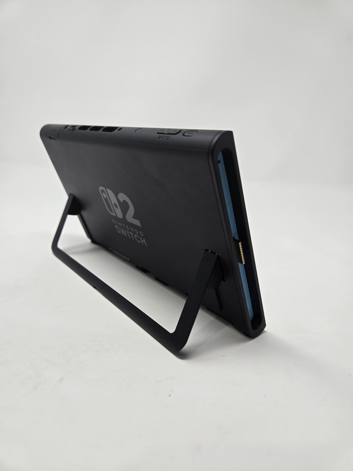  Nintendo Switch 2 - Console Only (Read)