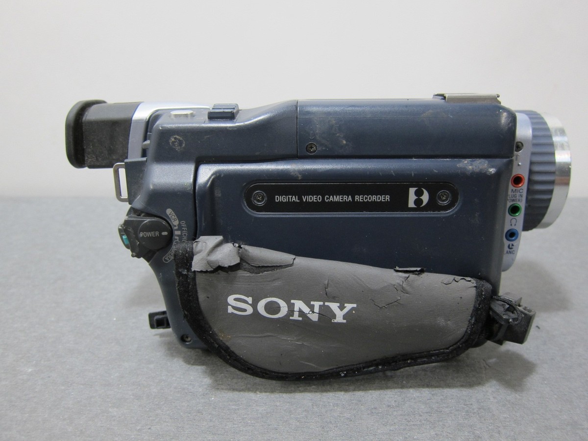 Sony Handycam [DCR-TRV240] Digital 8 Video Camcorder Hi8 Video