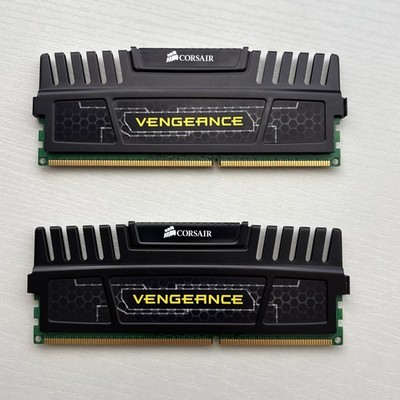 Lot Of 2 Corsair Vengeance DDR3 4GB 1600MHz  (2x2GB) PC Memory RAM