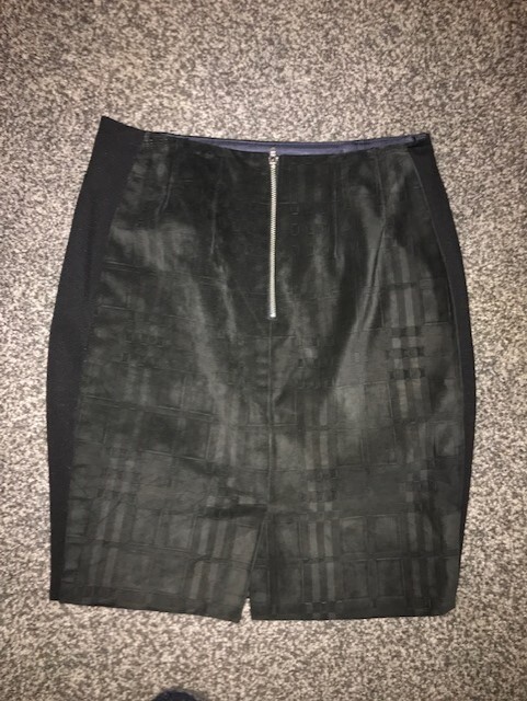 Kimberly Ovitz Black Subtle Pattern Mini Skirt Sz… - image 2