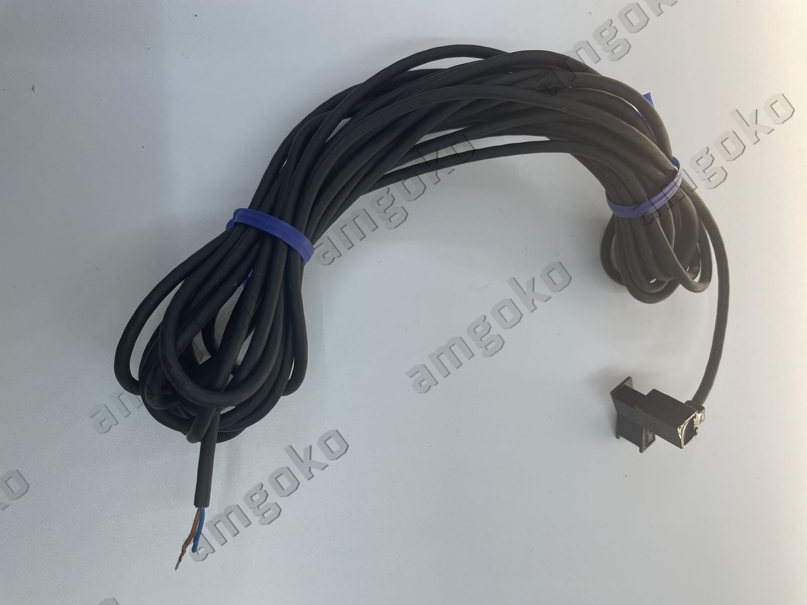 1PCS  magnetic switch  RF2