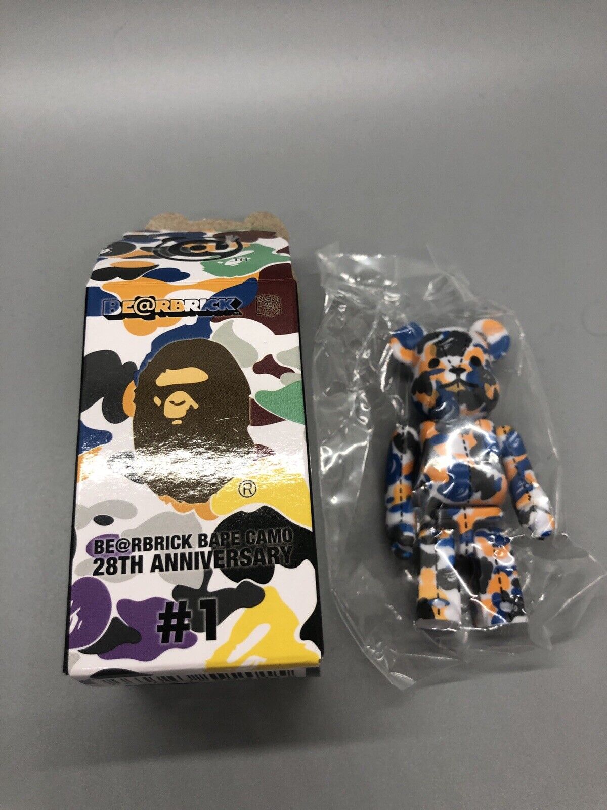 Rare BAPE 28th Anniversary Bearbrick orange-blue-white camo Medicom 100%