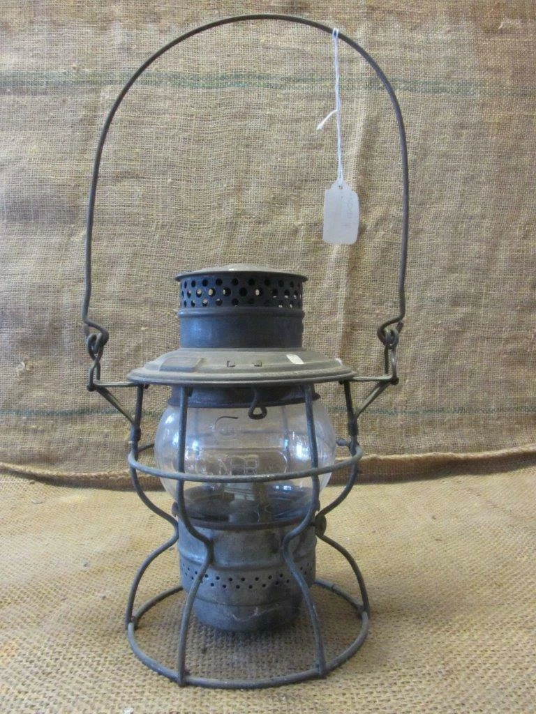 Vintage CNR Railroad Lantern w Matching Globe > Old Antique Rail Road Train  3091