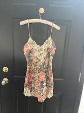 Victorias Secret M Gold Label Floral Vneck lace Nightie Night Gown M Medium Vtg