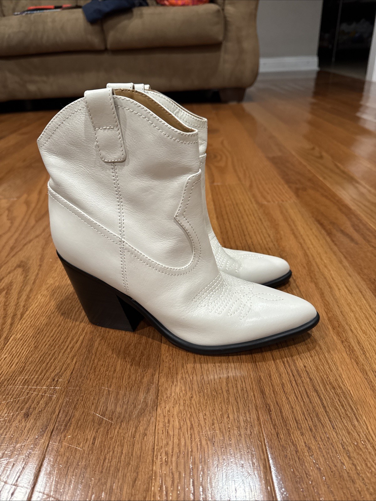 Marc Fisher LTD Women's Jalella Ankle Boot Size 9 Country Concert NEW Ivory