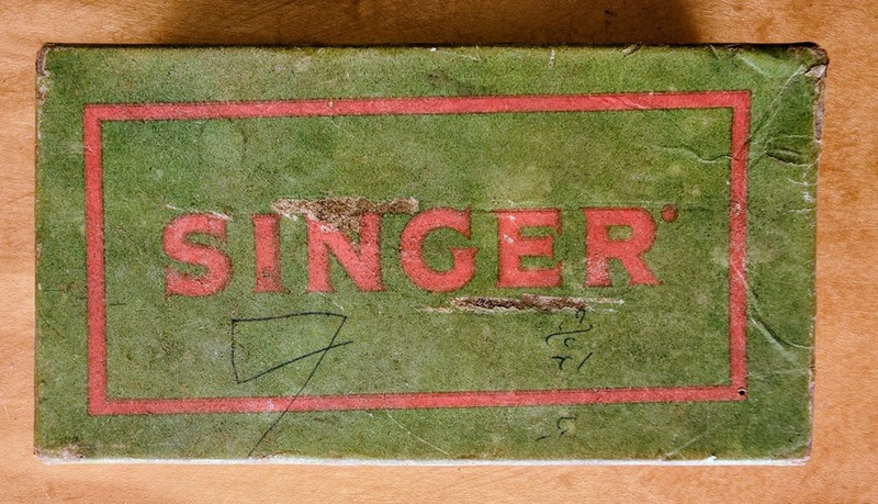 Collection of 4 Vintage Foot Attachments w/ Box for a SINGER Sewing Machine 