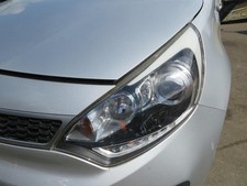KIA RIO MK3 FL 2015 REF-B631 / N/S PASSENGER HEADLIGHT HEAD LIGHT DRL FREE P&P