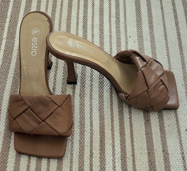 Women Estro Heels Beige Leather 36.5