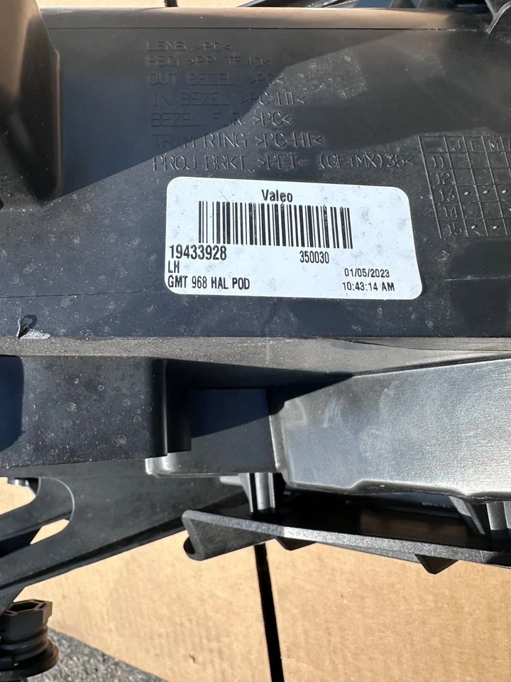 OEM | Conjunto de faros halógenos del lado del conductor con LED para GMC Acadia 2013-2016 Foto 4 de 4