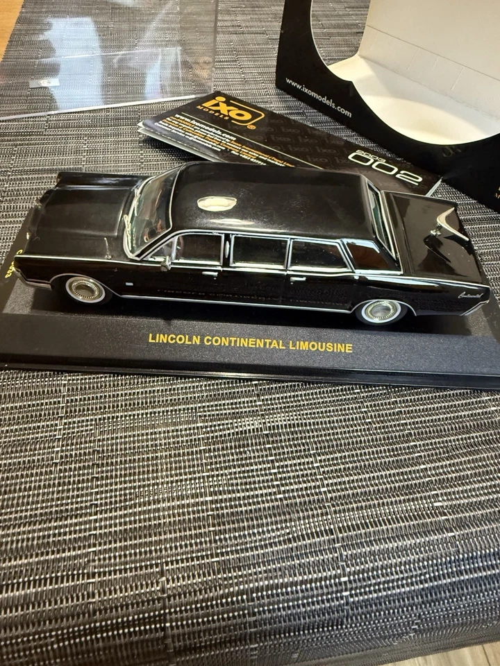 Limusina Lincoln Continental 1:43 IXO (Negro) - Como Nueva - CLC033 Foto 2 de 4
