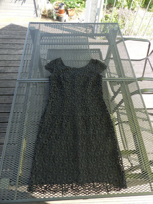 elegantes Kleid Etuikleid Spitze schwarz Selection by S.Oliver Gr. 38