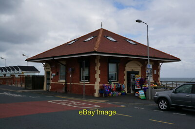 #ad Photo 6x4 Former public shelter on Marine Drive c2014 GBP 2.00