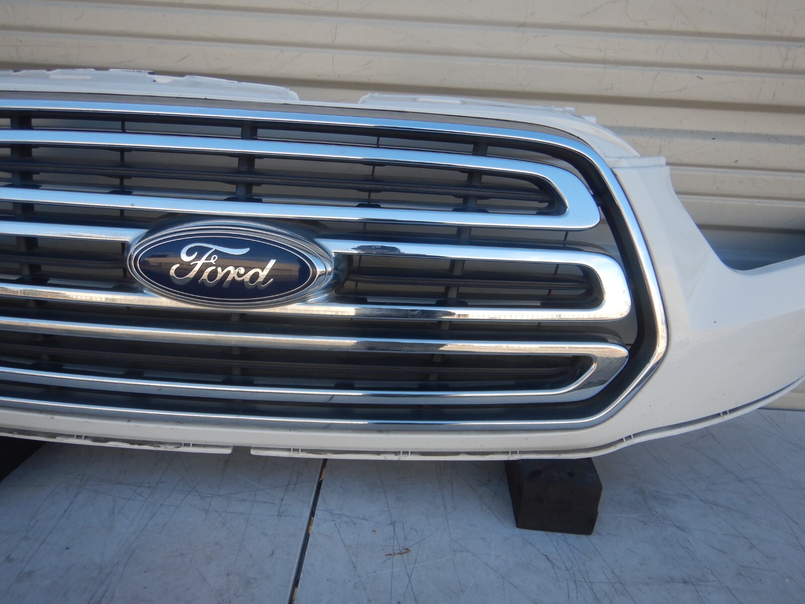 2015-2019 FORD TRANSIT 150 250 350 FRONT BUMPER COVER + GRILL OEM CK41-17B968-B