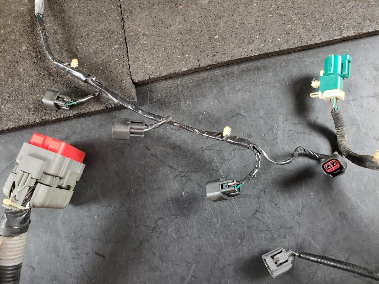 04 THUNDERBIRD ENGINE MOTOR ELECTRICAL WIRING WIRE HARNESS 3.9 V8 3W4T12B637BH