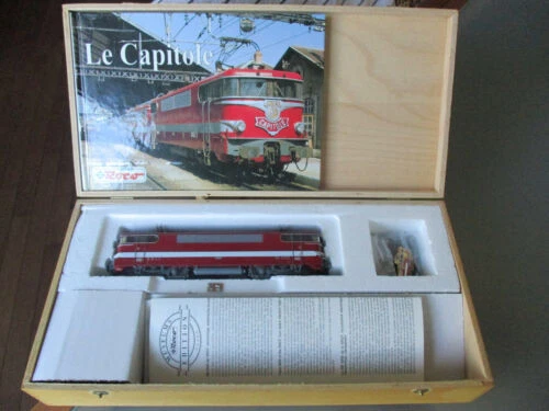 Roco White Model Trains