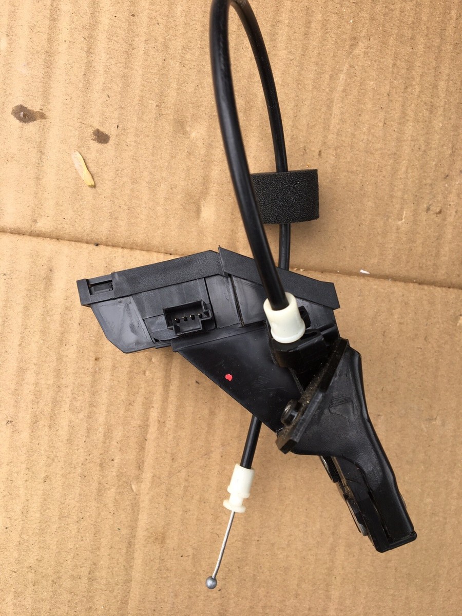 01-09 Mercedes W209 CLK500 E500 Trunk Lock Latch Mechanism 01-09 Mercedes W209 CLK500 E500 Trunk Lock Latch Mechanism