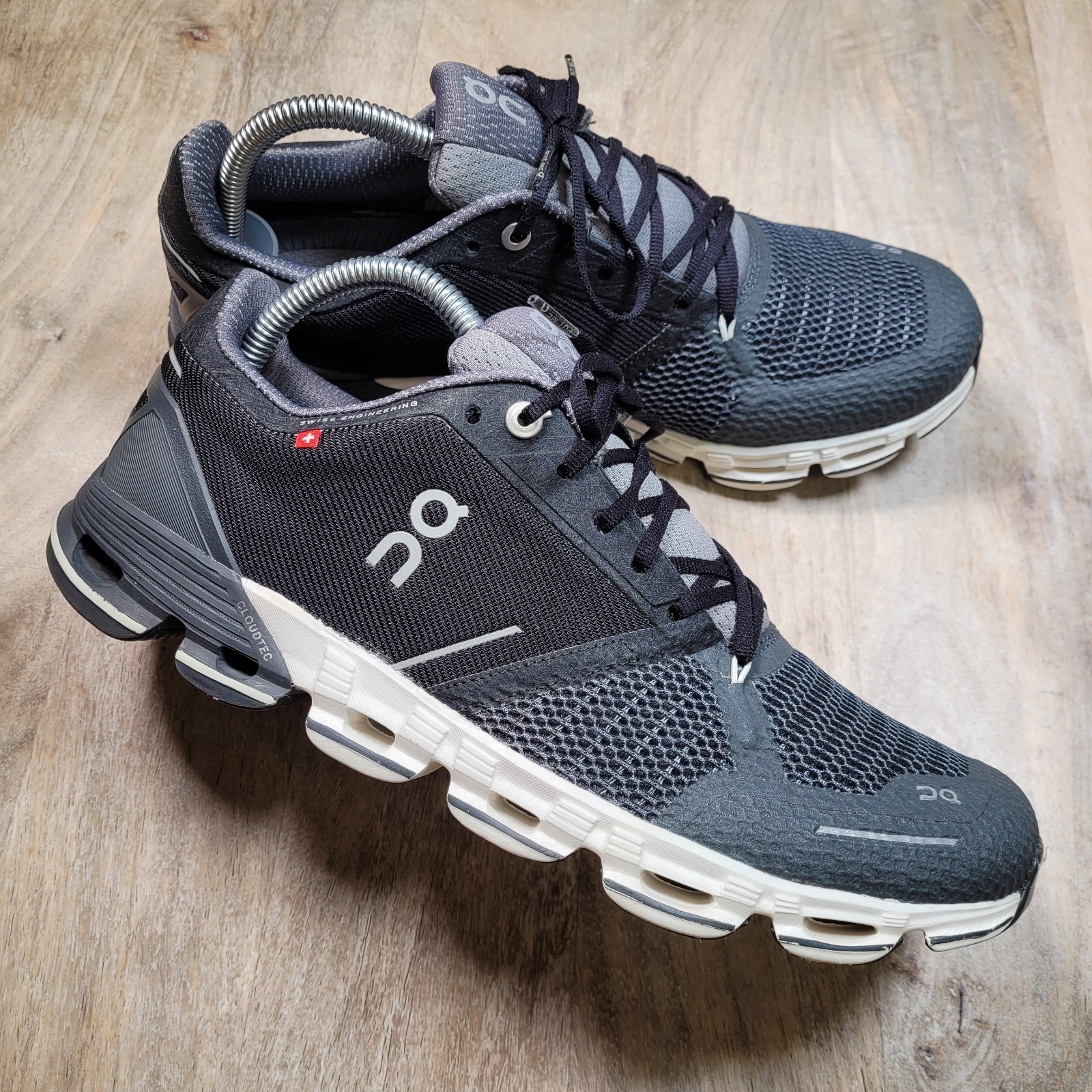 On Cloud Cloudflyer Black Gray Running Athletic S… - image 1