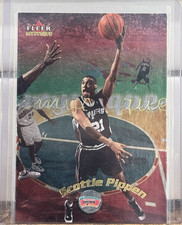 2000-01 Fleer Mystique Tim Duncan #40 RARE ERROR Scottie Pippen