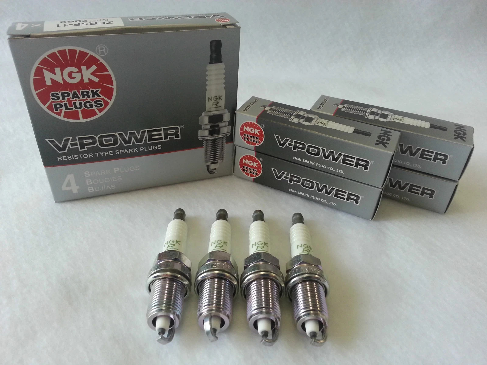 4pc - New NGK V-Power Copper Spark Plugs Made in Japan - ZFR4F-11 #4043
