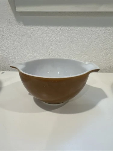 Vintage Pyrex Town & Country 441 Brown Cinderella Bowl 1-1/2 Pint Excellent