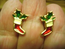 NWOT-  CHRISTMAS DAINTY LITTLE CHRISTMAS STOCKINGS PIERCED HOLIDAY EARRINGS