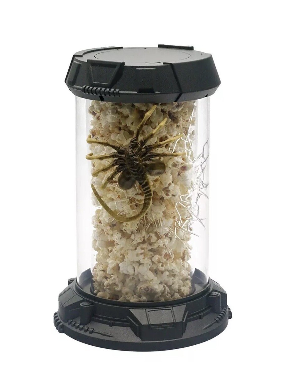 Regal Cinema Exclusive Facehugger Alien Romulus 2024 Light