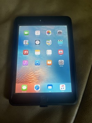 Apple iPad Mini A1342 16GB Black Parts Or Repair