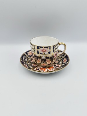 Royal Crown Derby Imari Muster 2451 Teetasse und Untertasse