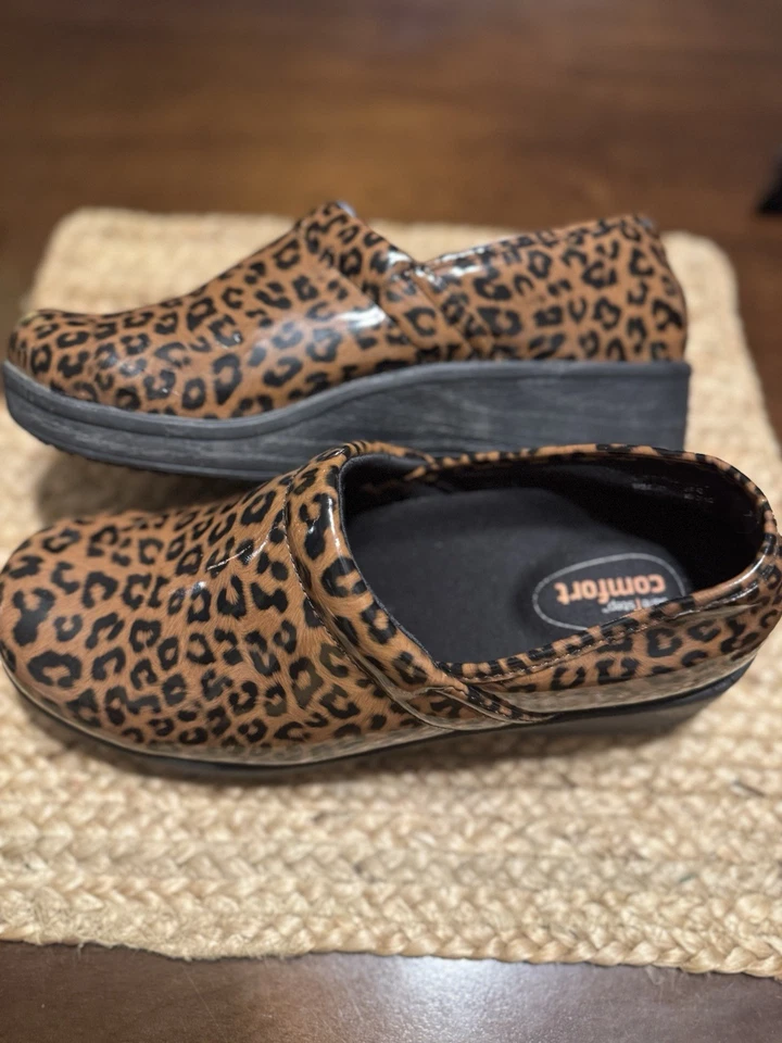 Zapatos cómodos SafeTstep para mujer, cuña, antideslizantes, talla 9,5 Foto 2 de 4