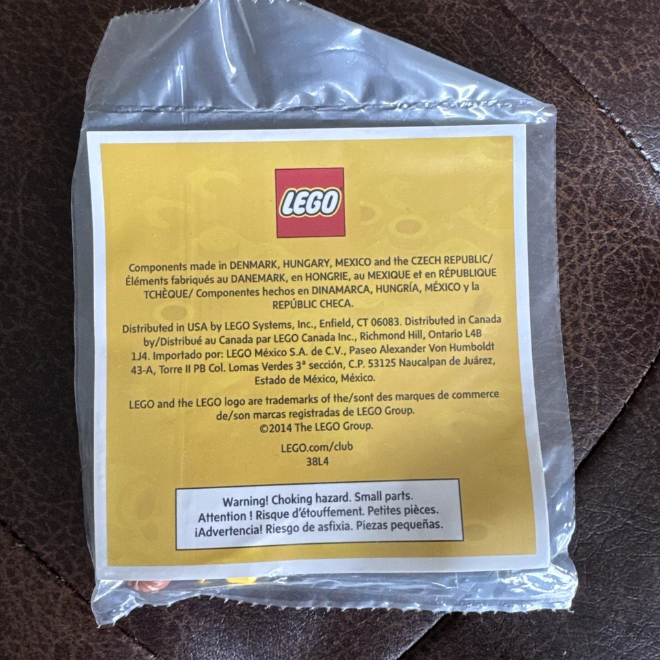 LEGO Club MAX 2014 EXCLUSIVE - lime green hoodie RARE UNOPENED - Image 2 of 2