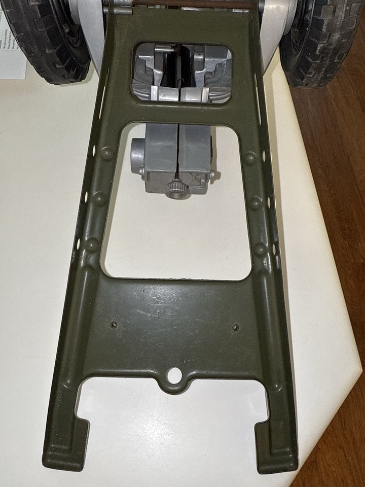 More Tom Corbet. This time a Louis Marx made Atomic Rifle