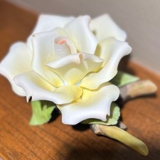EUC 3D Vintage Hand painted Hand made Ivory Rose Porcelain Capodimonte.