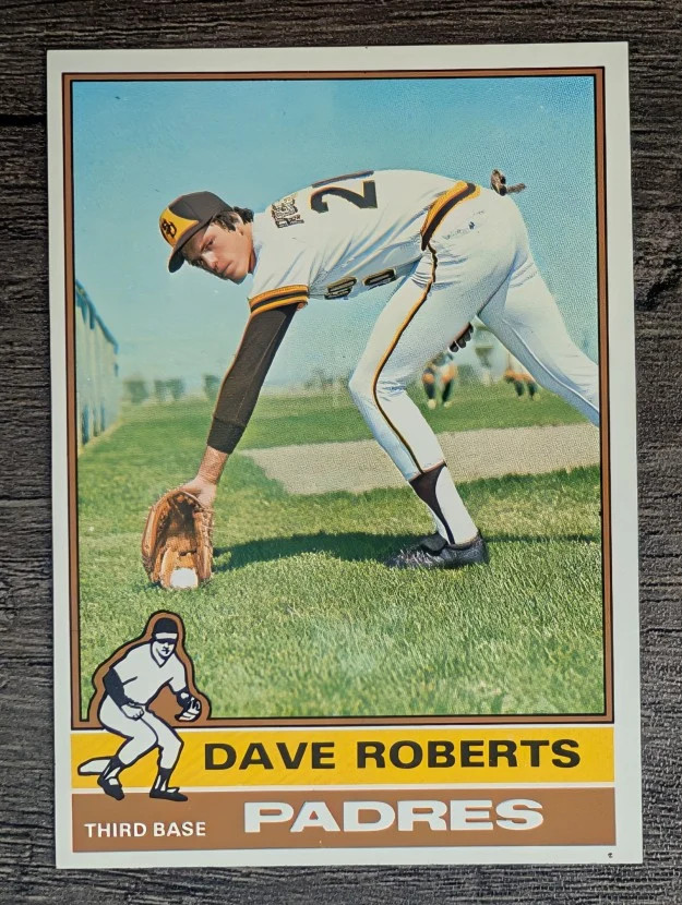 1976 Topps #107 Dave Roberts MID GRADE