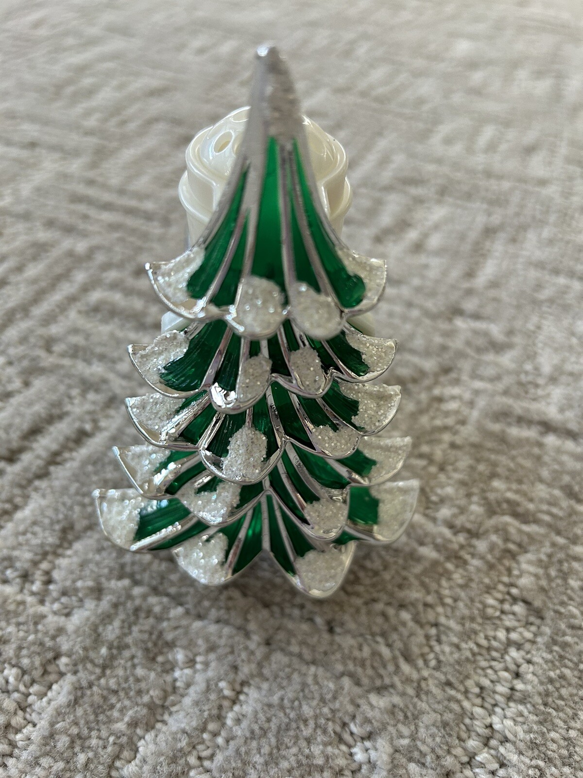 Wallflowers Christmas Green Pine Tree Snow Plug In Air Freshener Bath Body Works-image