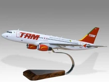 Airbus A320 Transportes Aéreos Meridionais TAM Desk Wood Model Large 1/100