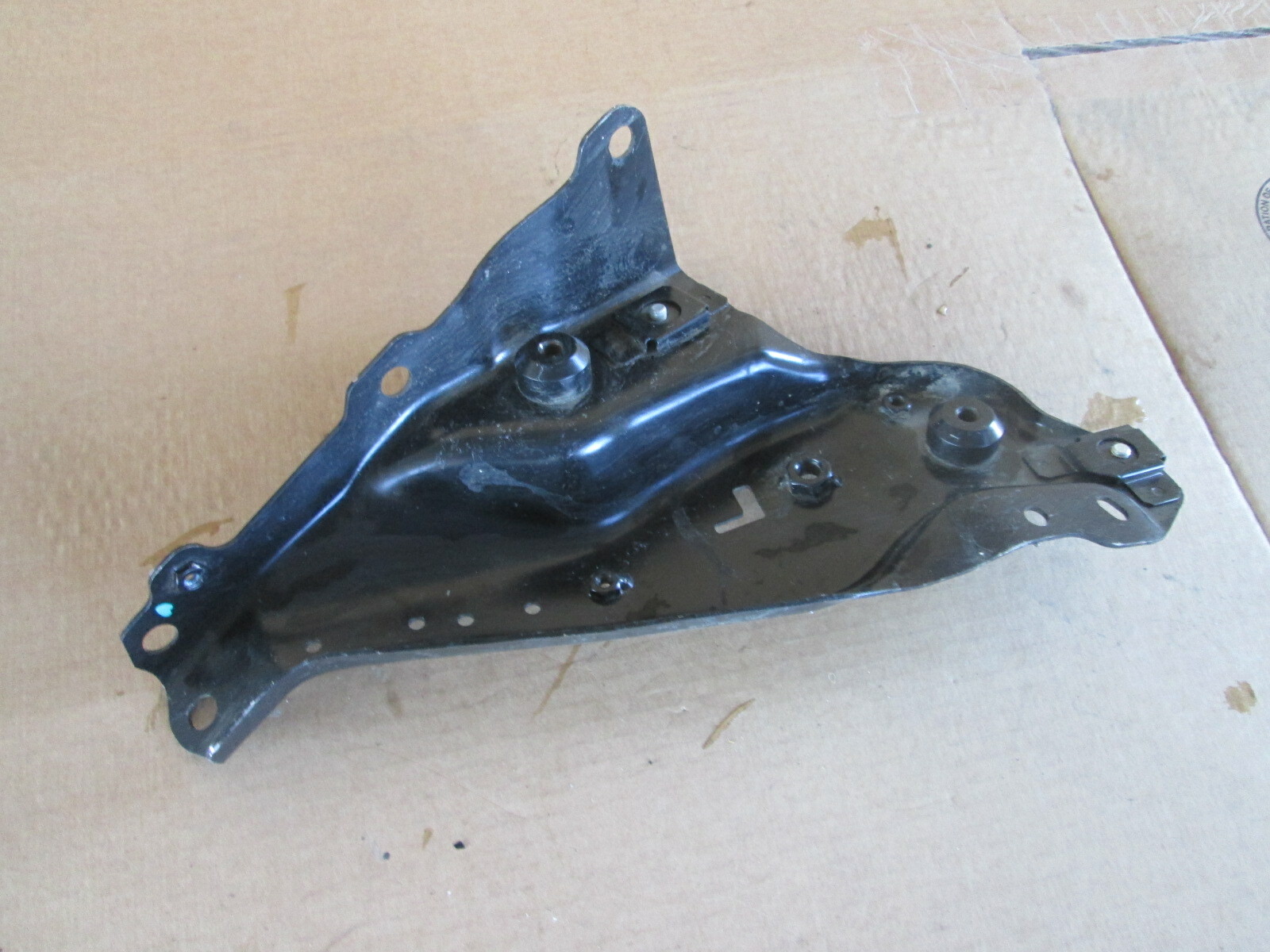 Ferrari California - RH Convertible Roof Top Hinge Cash Bracket  - 80729100
