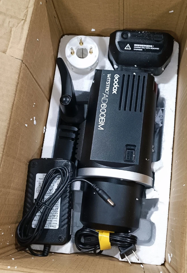 Godox AD600BM 600WS HSS 1/8000s 2.4G GN87 Outdoor Powerful Flash Light - Image 2 of 4