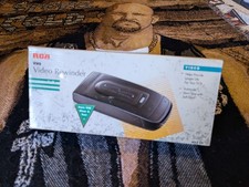 Videocassetta VHS vintage RCA UVR1Q riavvolgitore automatico NUOVO NUOVO CON SCATOLA 1997