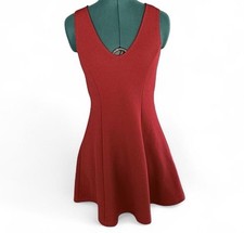 FOREVER 21 Women’s S Red Solid V-Neck Sleeveless Fit & Flare Short Knit Dress