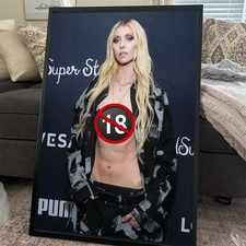 Póster estético retrato de cantante de rock Taylor Momsen