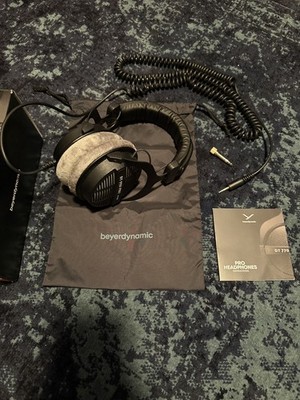 Beyerdynamic DT 990 PRO 250 Ohm Headphones   One Channel Not Working