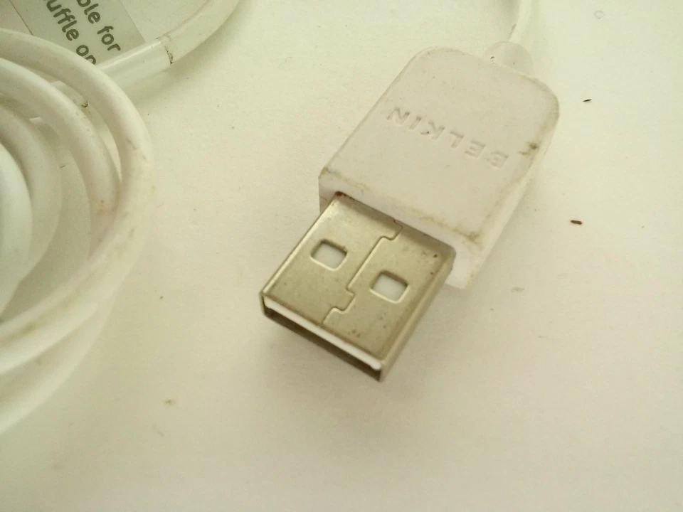 Cable de carga Belkin para iPod Shuffle 2G blanco Foto 4 de 4