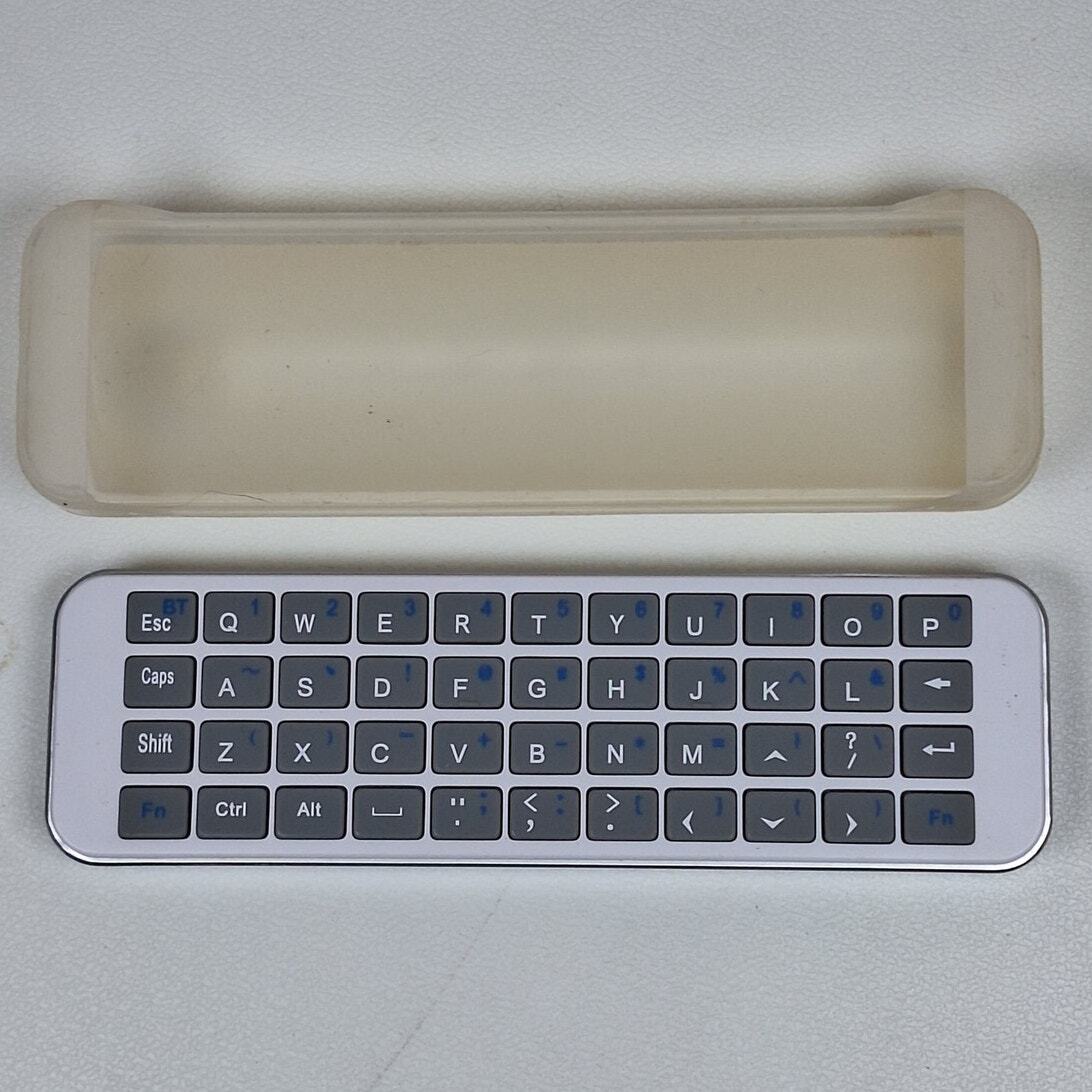 iPazzPort KP-810-30B Bluetooth Keyboard for Fire TV with Silicone Case