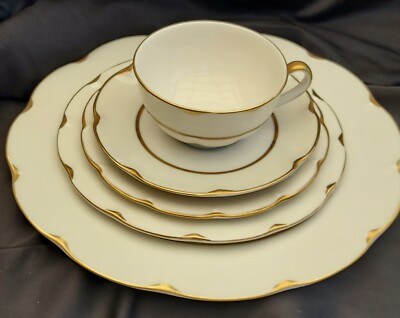 Theodore Haviland New York Concorde Fine China Set for 8 w/serving