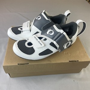 Chaussures Vélo Femme Pearl Izumi Tri Fly IV, 40.5 EU / 9 US, Blanches - Occasion